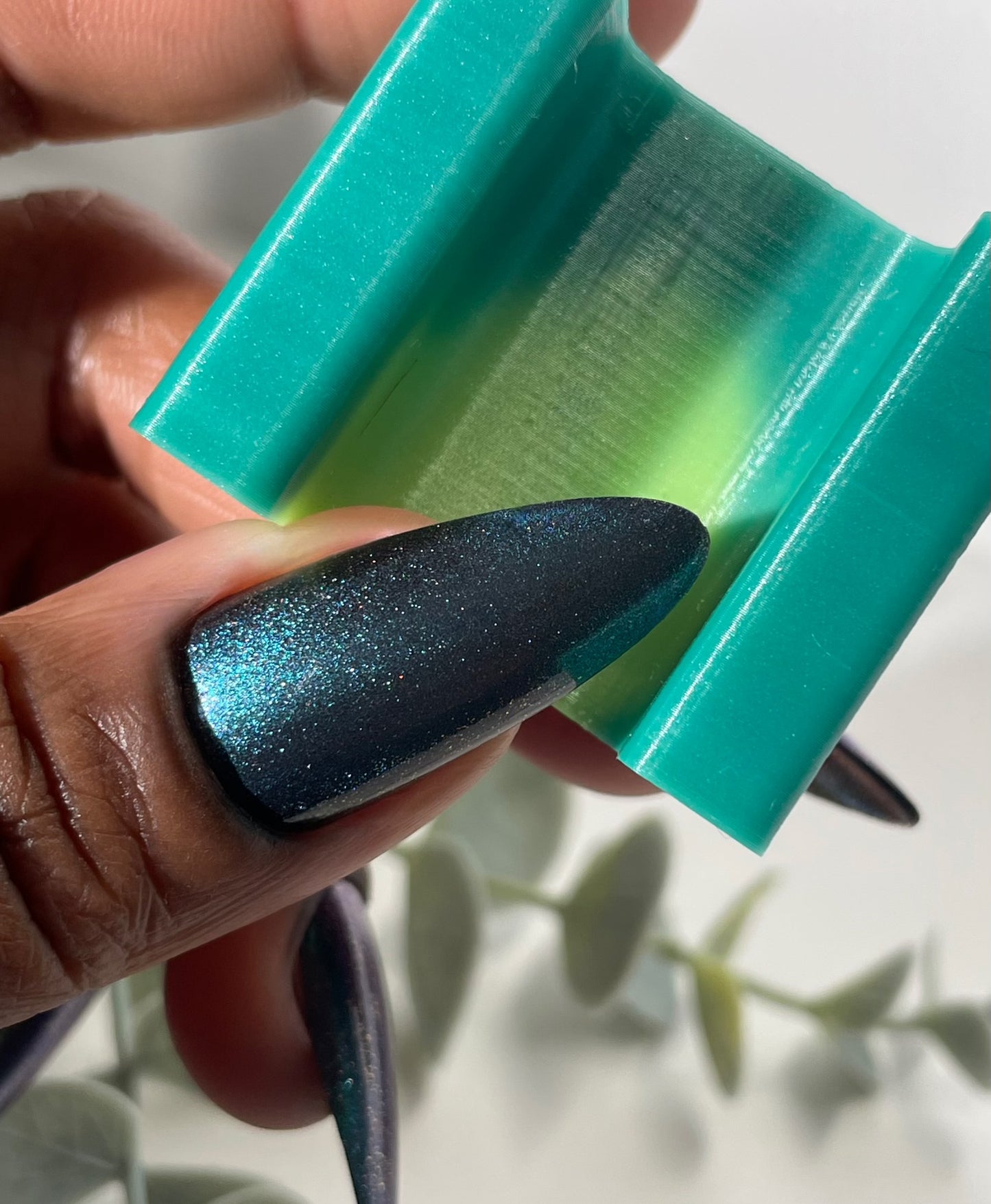 Thermal Velvet Magnet